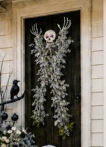 Sat Sep 26 Living Skeleton for Door or Yard 260926151